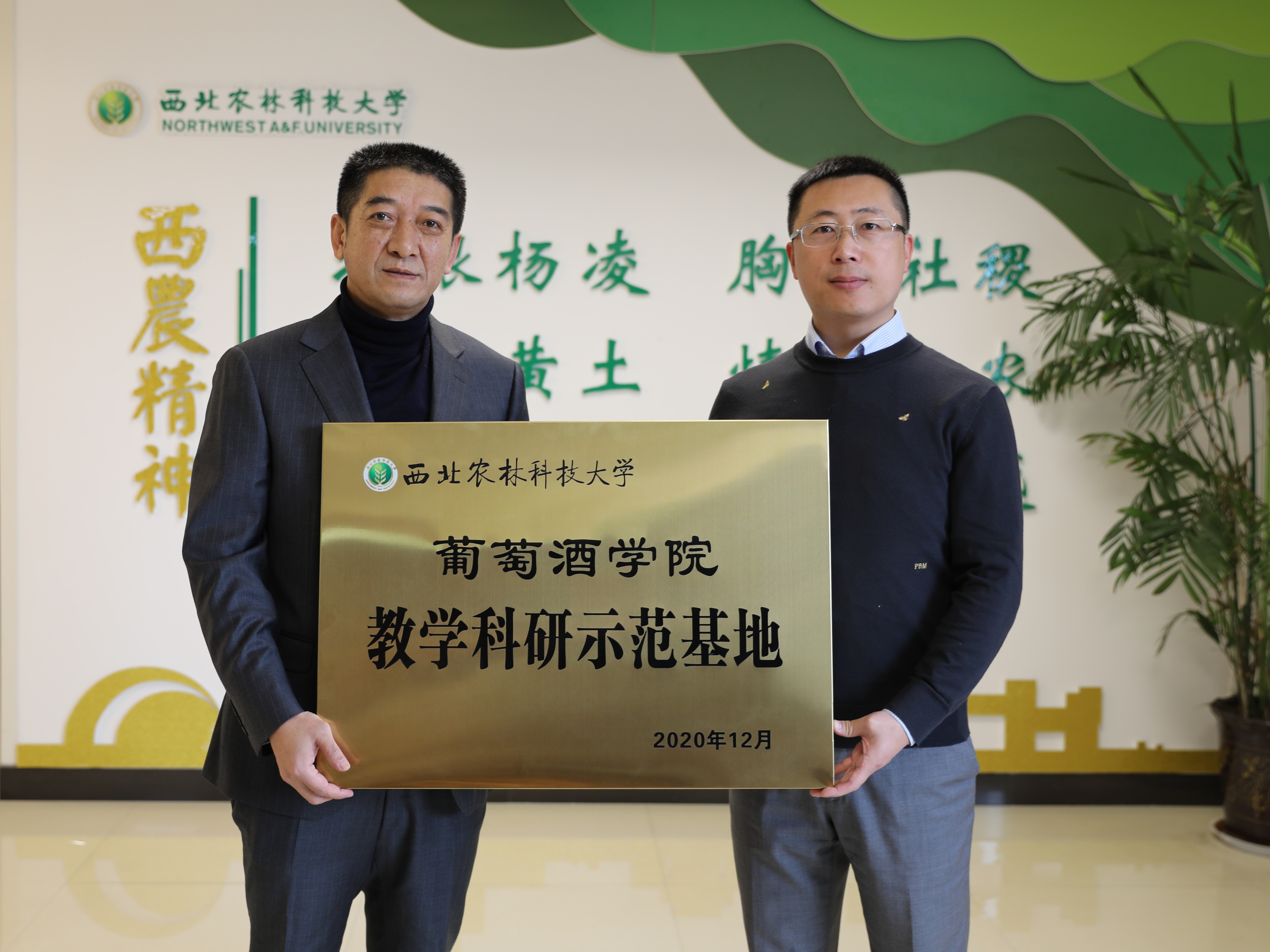 4da2427ff08d4afd9f0501bfe7e5d590.jpg 4da2427ff08d4afd9f0501bfe7e5d590.jpg