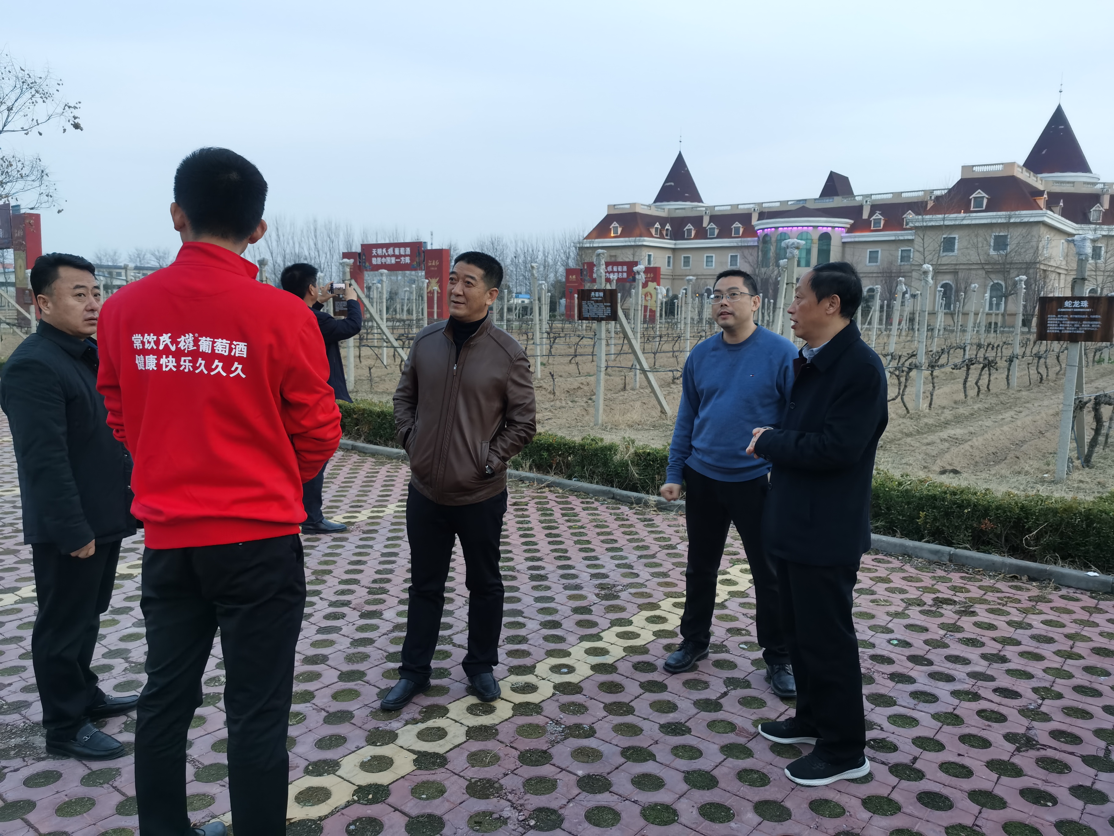 55adb2e96d42436ba74b19a906d59853.jpg 55adb2e96d42436ba74b19a906d59853.jpg