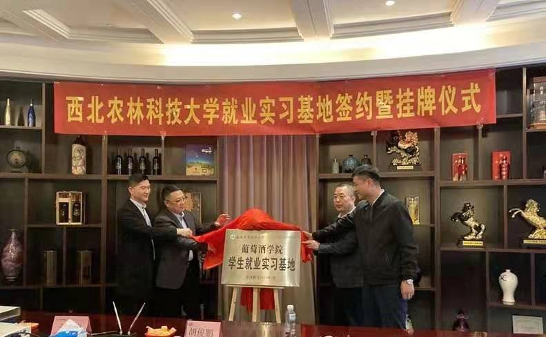 6c54235115c6418f9401d4d283990779.jpg 6c54235115c6418f9401d4d283990779.jpg