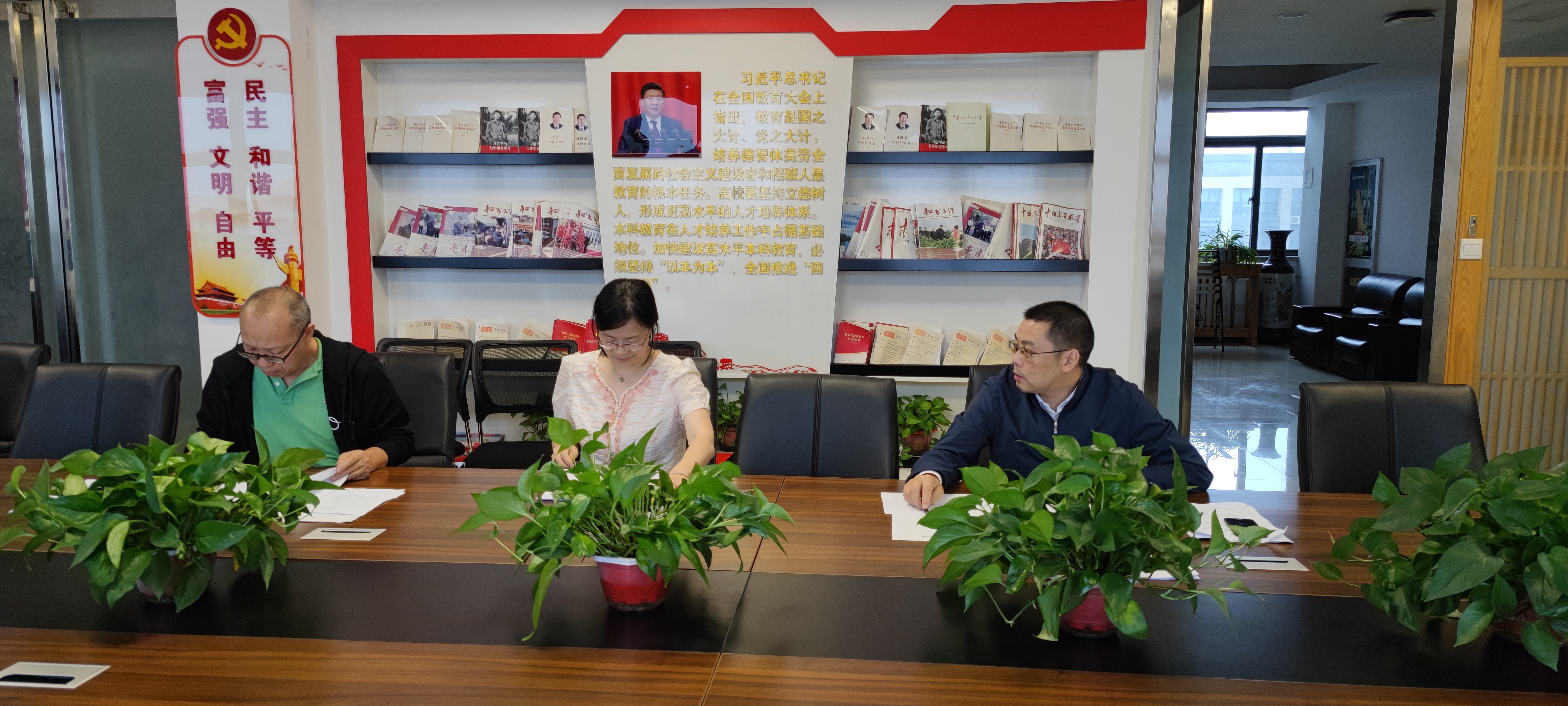 f6222fff59d94b04bedd4bc9f78725b2.jpg f6222fff59d94b04bedd4bc9f78725b2.jpg