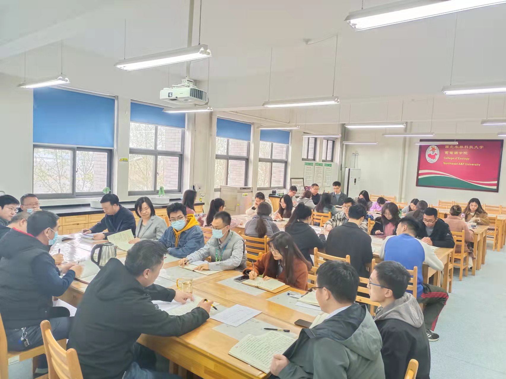 4870cb2440f04ac08483e8e81de2c761.jpg 4870cb2440f04ac08483e8e81de2c761.jpg