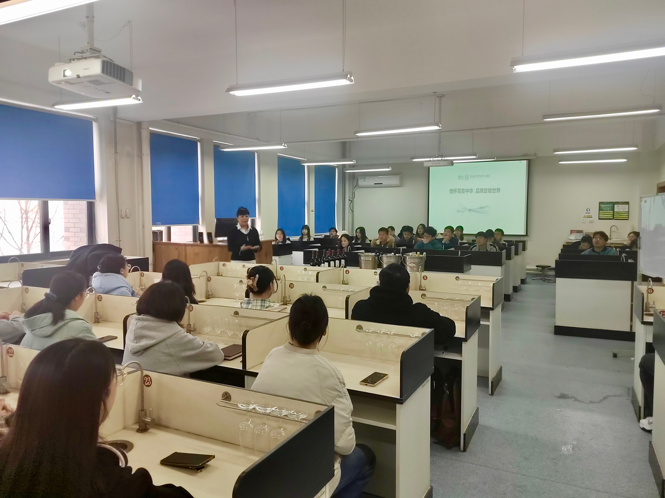 9047f6f2bdfd4e2f852e6966b58aa624.png 9047f6f2bdfd4e2f852e6966b58aa624.png