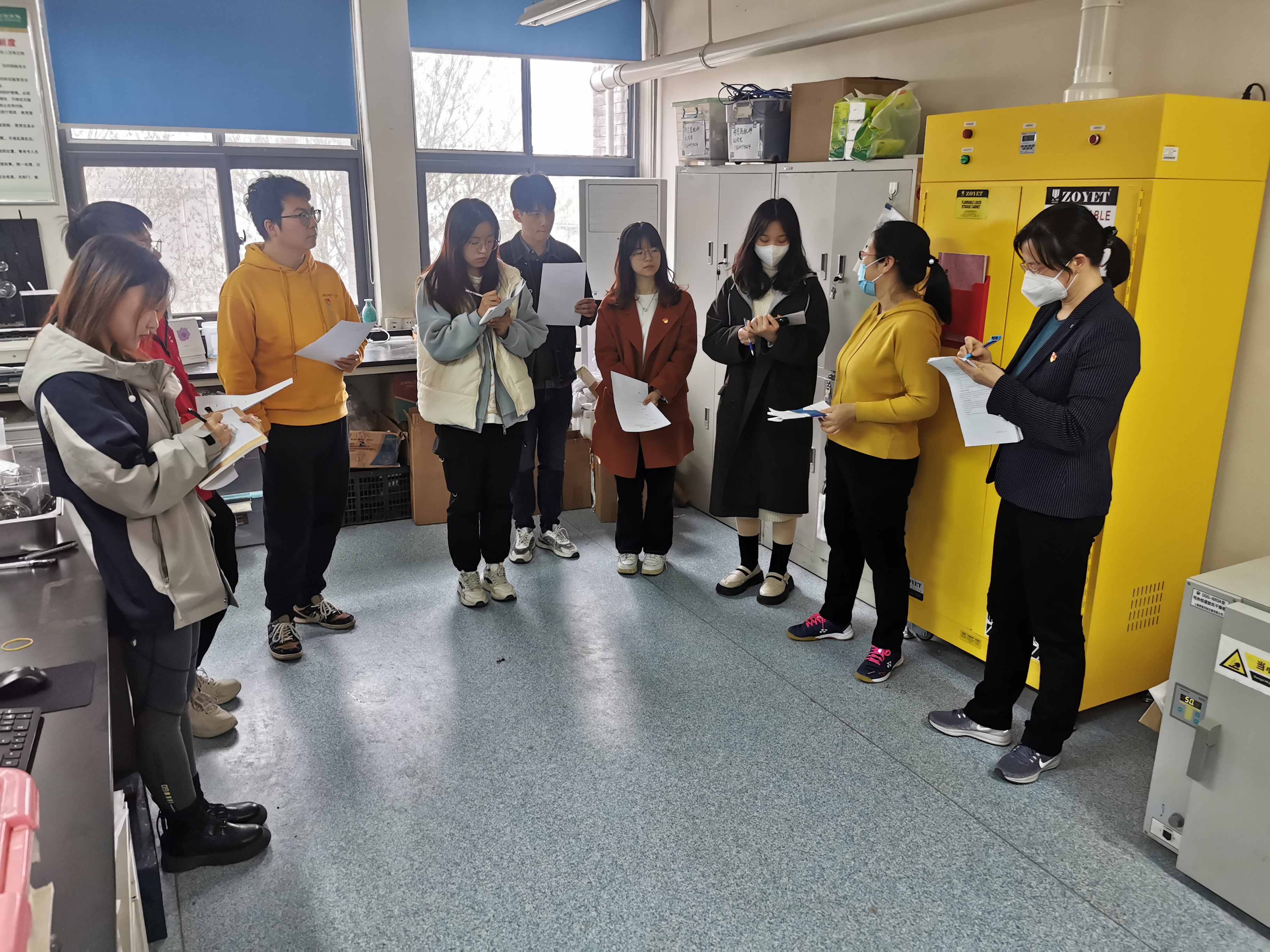 215e8b33341b4cbfb4dddb7baf67a734.jpg 215e8b33341b4cbfb4dddb7baf67a734.jpg